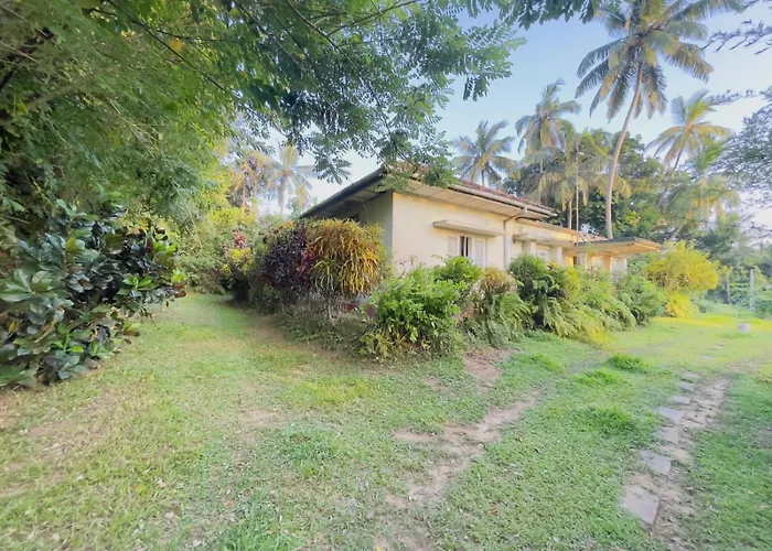 Weeragiri Home Stay