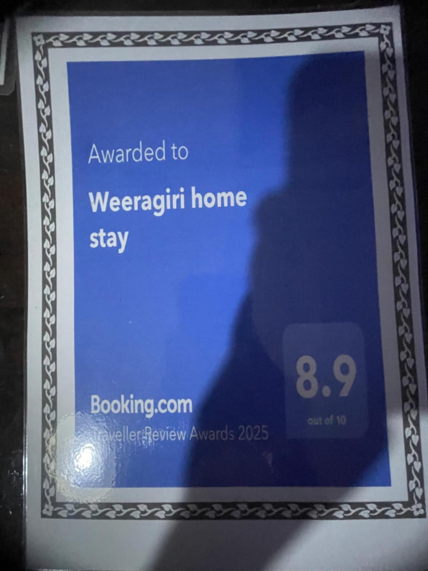 Homestay Weeragiri *